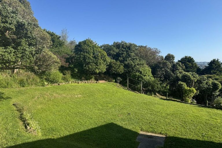 Photo of property in 10 Tirowhanga Road, Paremata, Porirua, 5024