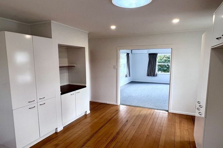 Photo of property in 34 Levesque Street, Birkdale, Auckland, 0626