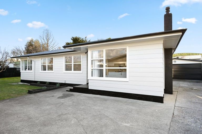 Photo of property in 10 Rosalind Street, Deanwell, Hamilton, 3206