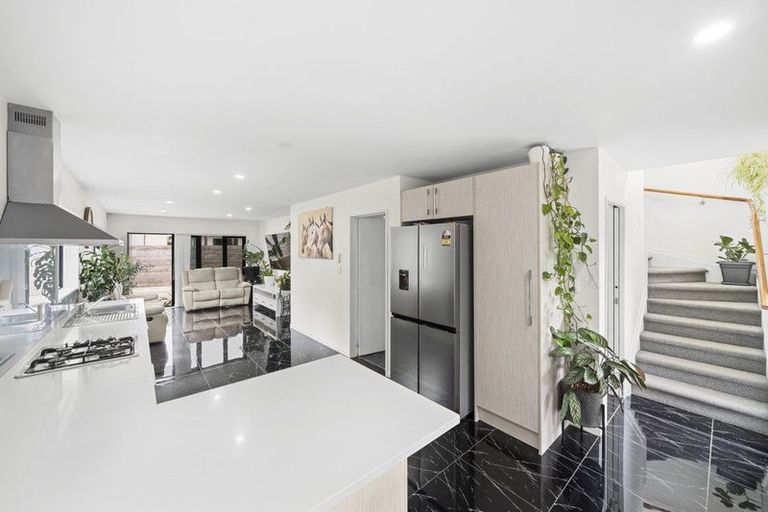 Photo of property in 5e James Road, Manurewa, Auckland, 2102