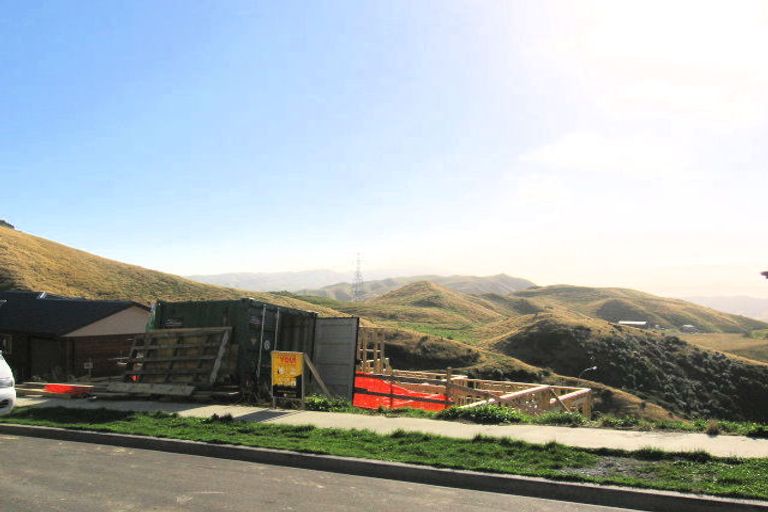 Photo of property in 24 Comber Place, Johnsonville, Wellington, 6037