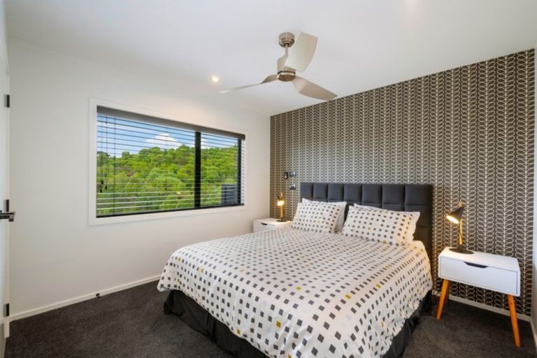 Photo of property in 2 Peregrine Place, Kinloch, Taupo, 3377