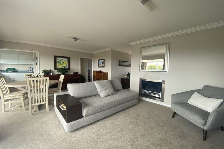 Photo of property in 3/2 Chilton Place, Howick, Auckland, 2014