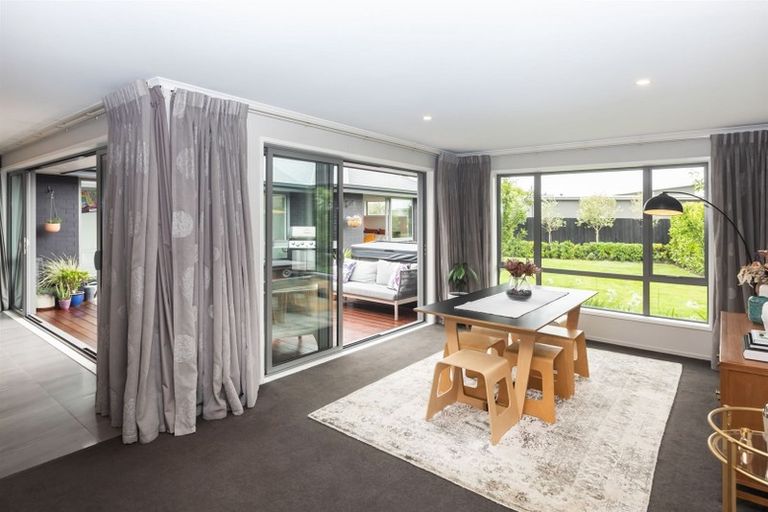 Photo of property in 44 Worsleys Road, Cracroft, Christchurch, 8025