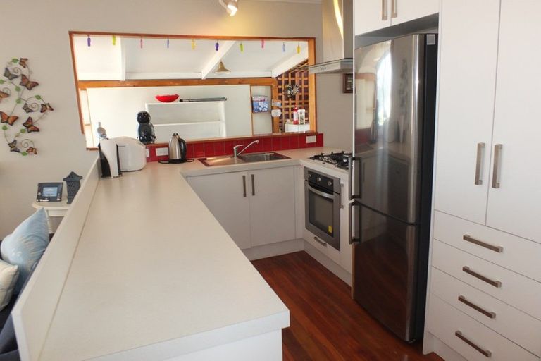 Photo of property in 10 Brown Terrace, Foxton Beach, Foxton, 4815