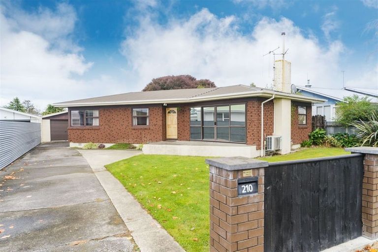 Photo of property in 210 Milson Line, Milson, Palmerston North, 4414