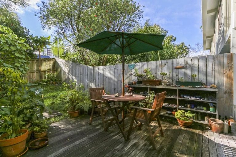 Photo of property in 2/14 Hayden Street, Freemans Bay, Auckland, 1011