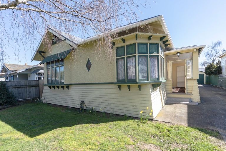 Photo of property in 169 Featherston Street, Palmerston North, 4410
