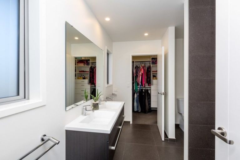 Photo of property in 590c Frankley Road, Hurworth, New Plymouth, 4371