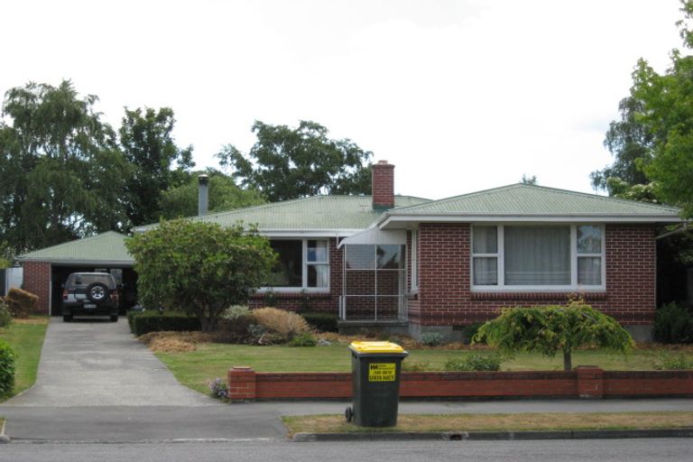 Photo of property in 126 Kendal Avenue, Burnside, Christchurch, 8053
