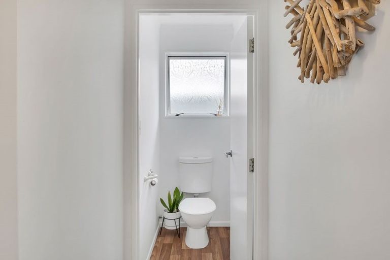 Photo of property in 1/4 French Street, Moturoa, New Plymouth, 4310