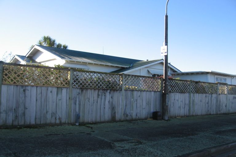 Photo of property in 3 Sydney Street, Palmerston North, 4414