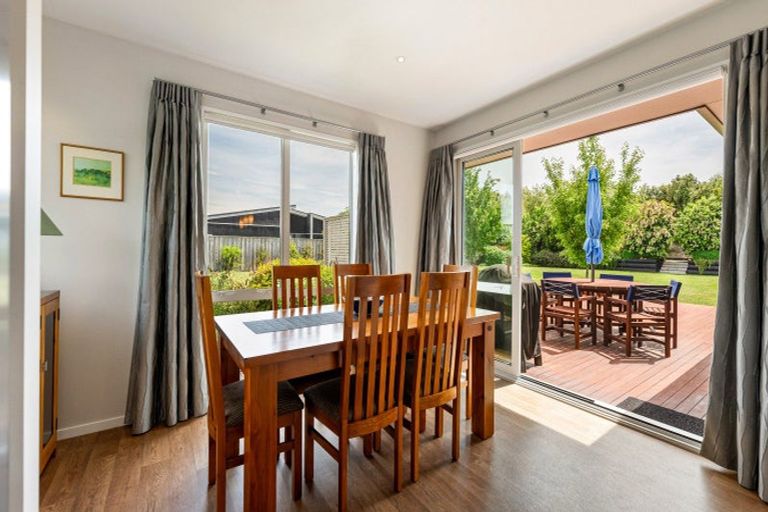 Photo of property in 9 Crawford Close, Amberley, 7410