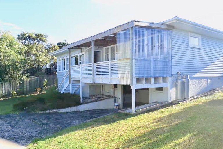 Photo of property in 2/134 Forrest Road, Milford, Auckland, 0620