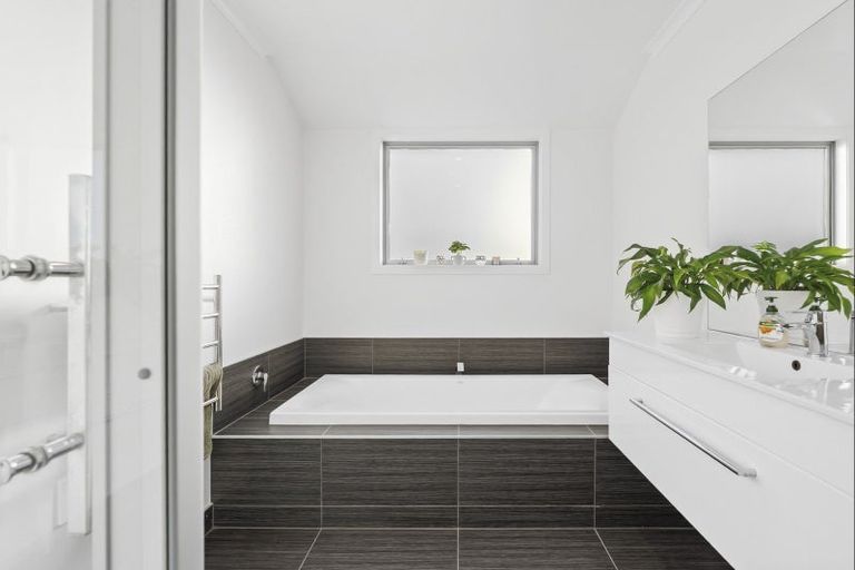 Photo of property in 39 Nichol Street, Lake Hawea, Wanaka, 9382