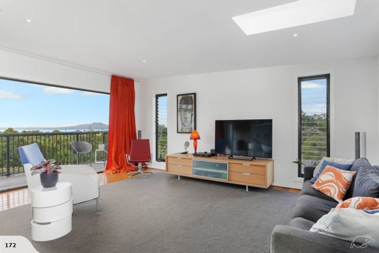 Photo of property in 26 Peter Terrace, Castor Bay, Auckland, 0620