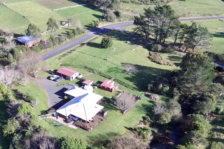 Photo of property in 1058 Old Mountain Road, Waitetuna, Raglan, 3295