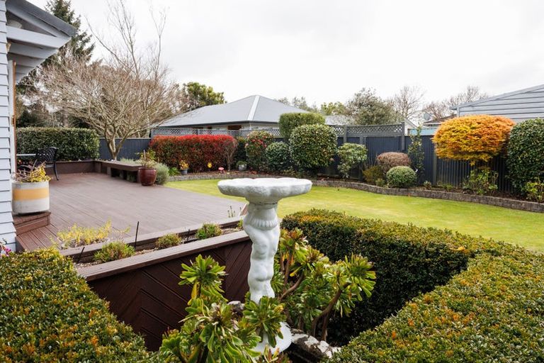Photo of property in 21 Manapouri Crescent, Hokowhitu, Palmerston North, 4410