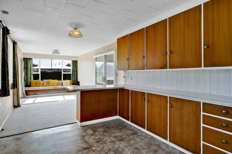 Photo of property in 16 Old South Road, Okato, 4335