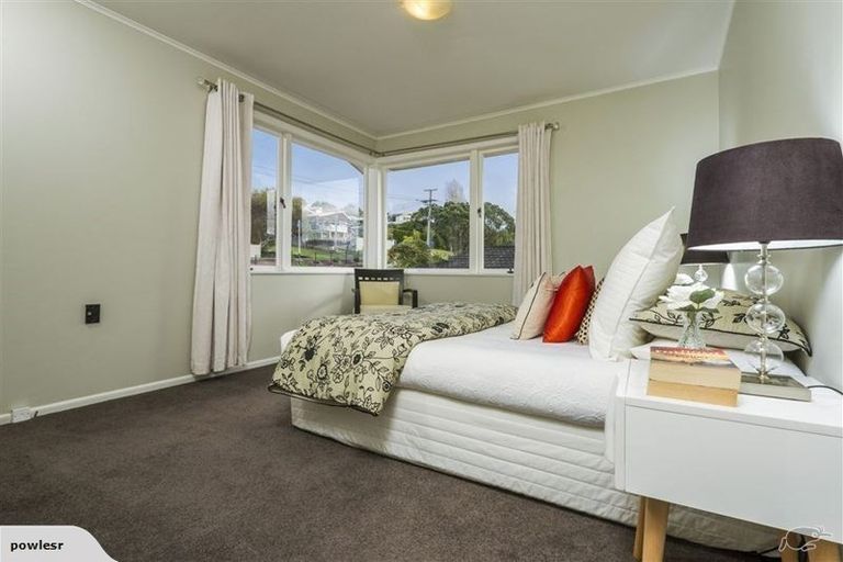 Photo of property in 1/15 Beulah Avenue, Rothesay Bay, Auckland, 0630