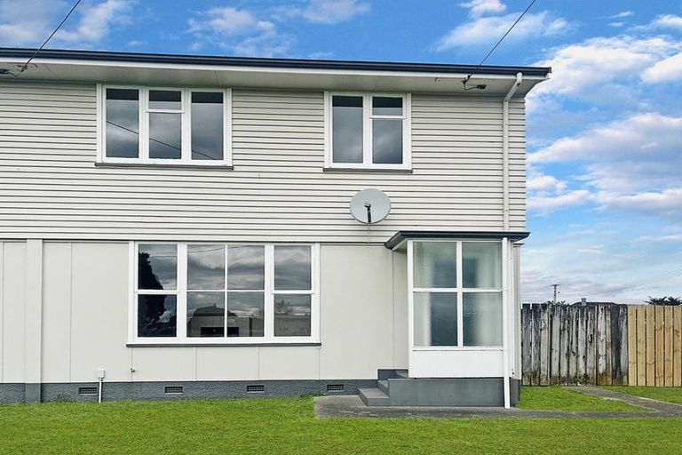 Photo of property in 2-4 Devon Crescent, Bulls, 4818