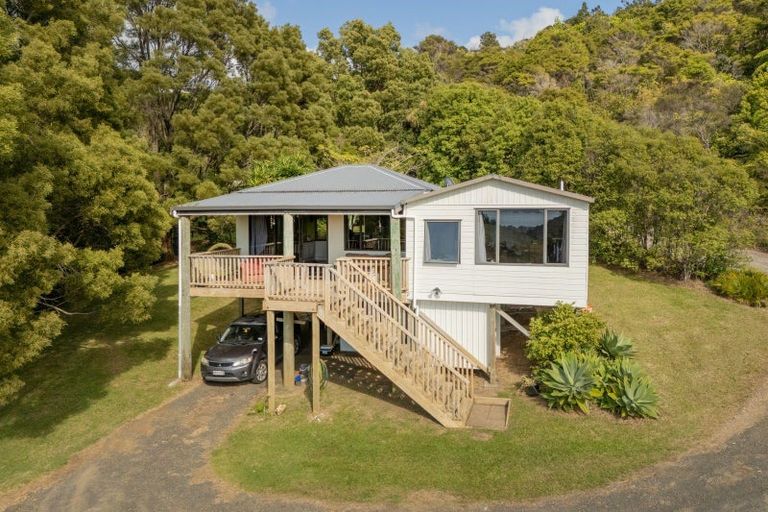 Photo of property in 22 Spikes Way, Whitianga, 3510