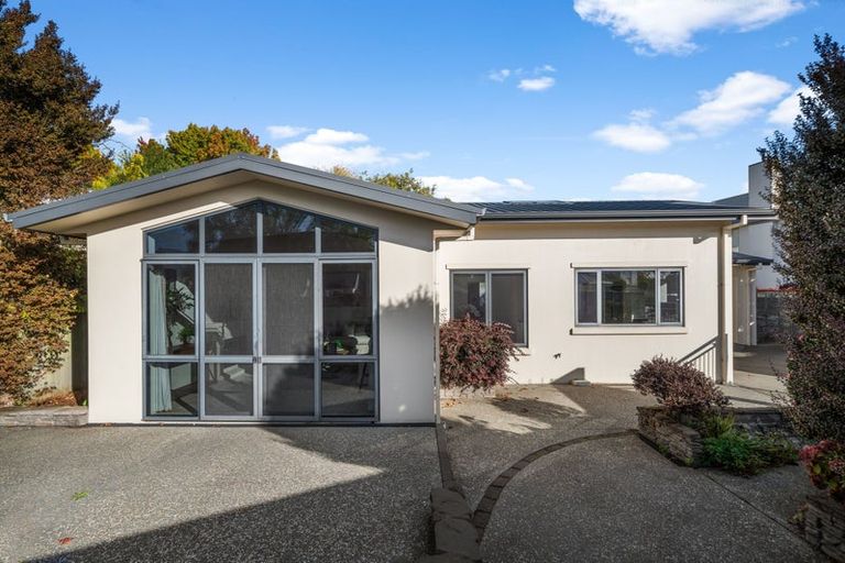 Photo of property in 8 Church Lane, Merivale, Christchurch, 8014
