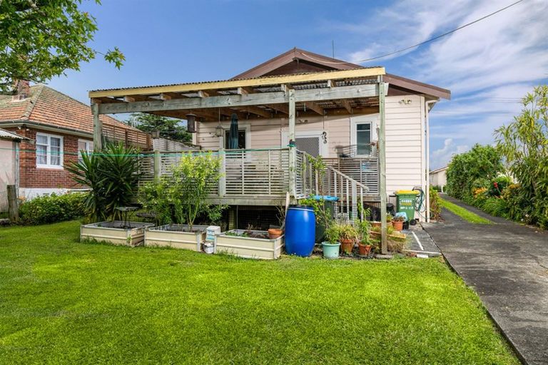 Photo of property in 53 Moa Road, Point Chevalier, Auckland, 1022