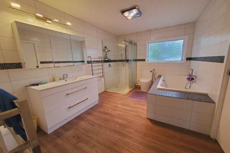 Photo of property in 18 Bellfield Road, Opaheke, Papakura, 2113