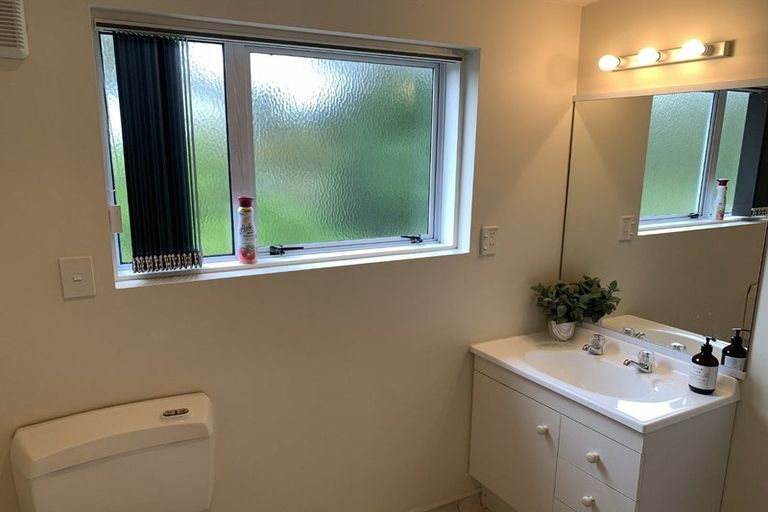 Photo of property in 42 Makora Road, Otaihanga, Paraparaumu, 5036