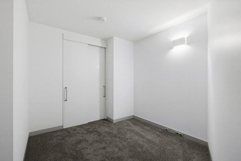 Photo of property in Gerondis Bldg Apartments, 201/60 Willis Street, Wellington Central, Wellington, 6011