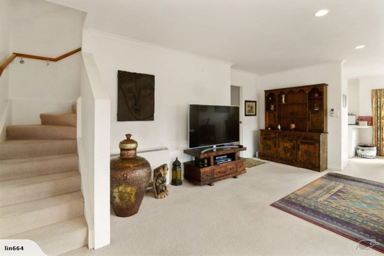 Photo of property in 3/66 Kawaha Point Road, Kawaha Point, Rotorua, 3010