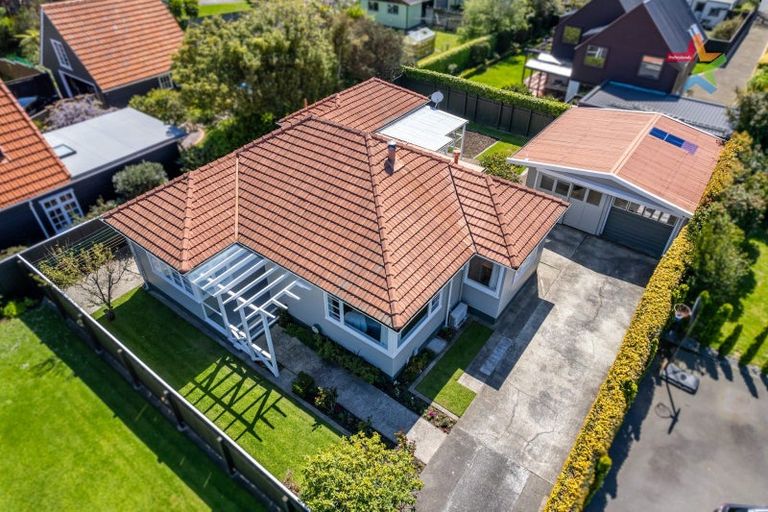 Photo of property in 14a Wai-iti Crescent, Woburn, Lower Hutt, 5010