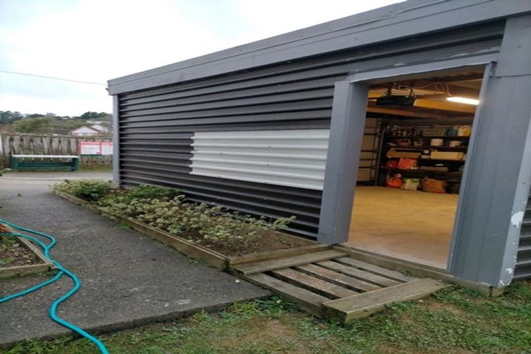 Photo of property in 35-37 Westmeath Street, Waitangirua, Porirua, 5024