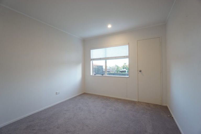 Photo of property in 2/46 La Trobe Street, Pakuranga Heights, Auckland, 2010