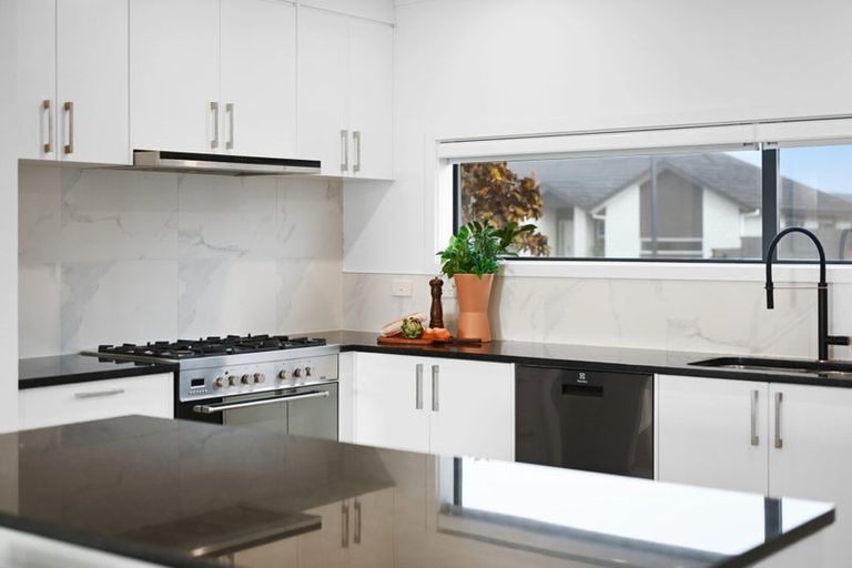 Photo of property in 8 Maia Place, Flagstaff, Hamilton, 3210