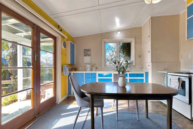 Photo of property in 15 Douglas Road, Amberley, 7410