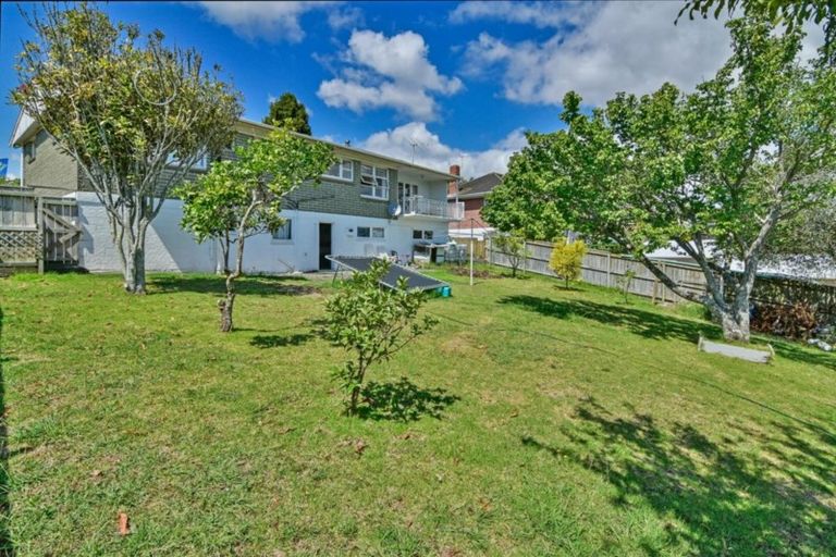 Photo of property in 111 Ridge Road, Howick, Auckland, 2014