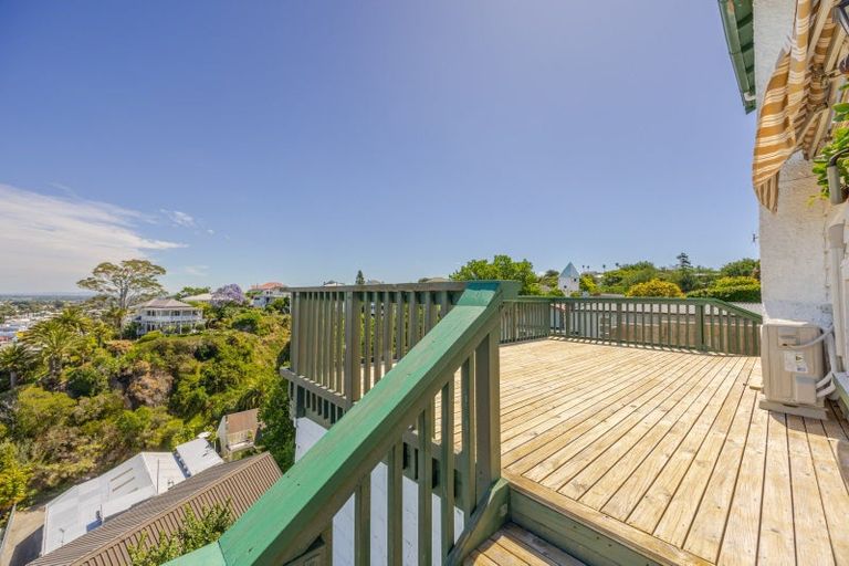 Photo of property in 42 Cameron Road, Bluff Hill, Napier, 4110