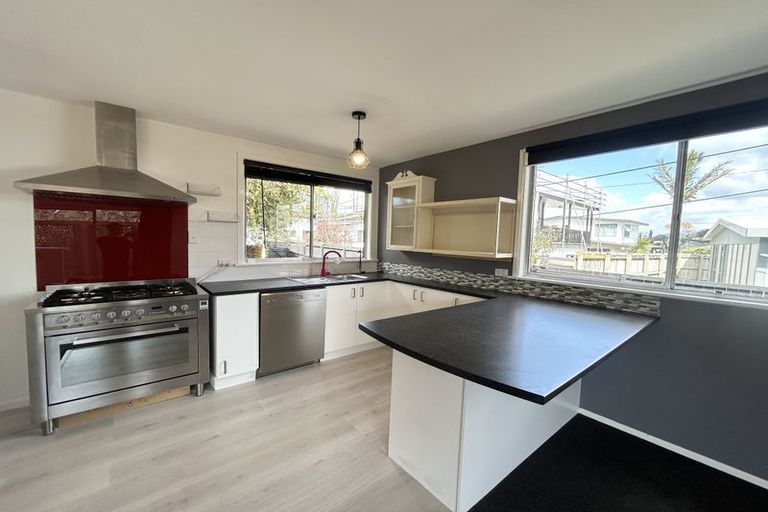 Photo of property in 13a Brandon Road, Manly, Whangaparaoa, 0930