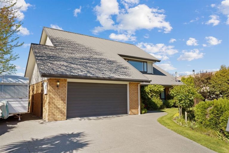 Photo of property in 23 Lakeview Place, Halswell, Christchurch, 8025