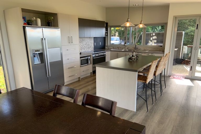 Photo of property in 4 Broadview Road, Opua, 0200