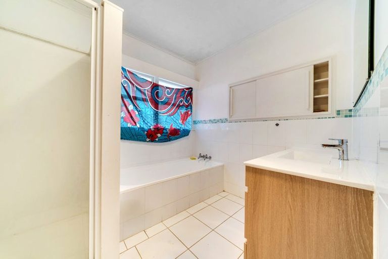 Photo of property in 30 Ingram Street, Papakura, 2110