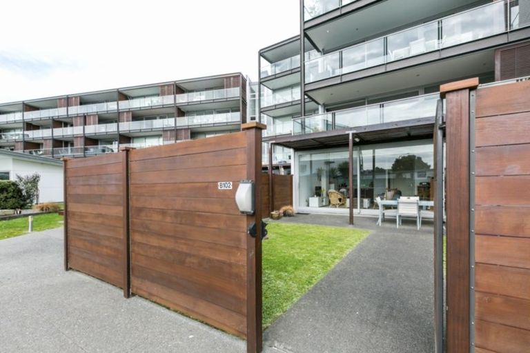 Photo of property in 102b/14 West Quay, Ahuriri, Napier, 4110