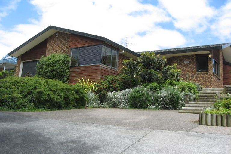 Photo of property in 18 The Glade South, Pukekohe, 2120