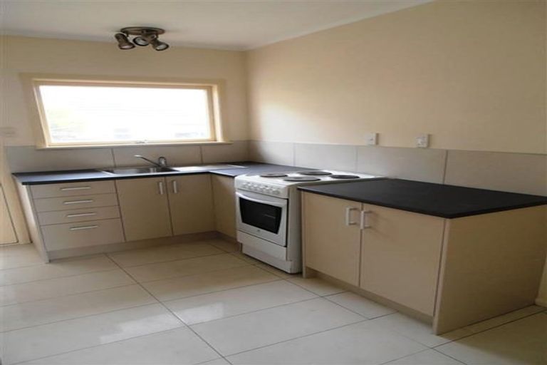 Photo of property in 1/68 Titirangi Road, New Lynn, Auckland, 0600