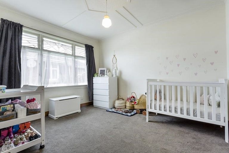 Photo of property in 2 Wycolla Avenue, Saint Clair, Dunedin, 9012