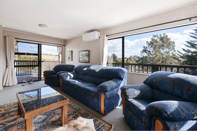 Photo of property in 27 Te Arawa Place, Welcome Bay, Tauranga, 3112