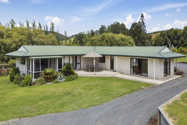 Photo of property in 753 Puketona Road, Haruru, 0204