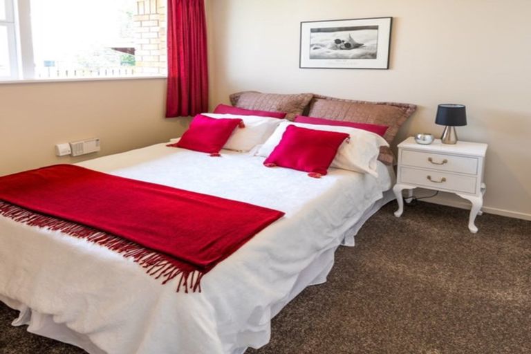 Photo of property in 1/236 Pakuranga Road, Pakuranga Heights, Auckland, 2010